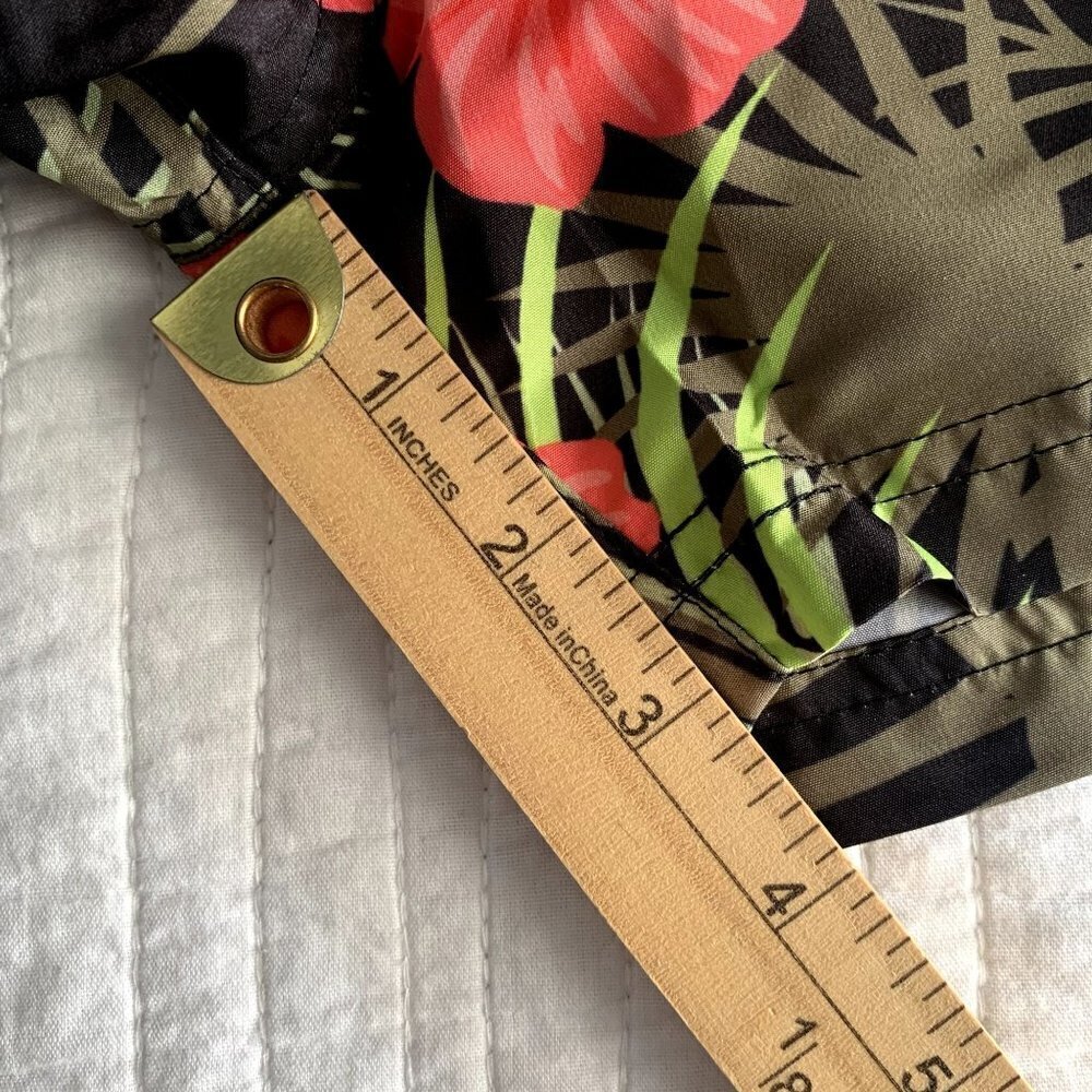 Mayaguana Honolulu Boys Youth Swim Trunks NEW SZ XS (8/10?) Black Red Floral - Picture 11 of 11